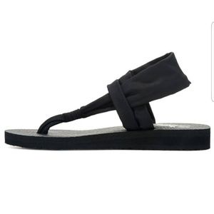 Sketchers Yoga Foam Sandals